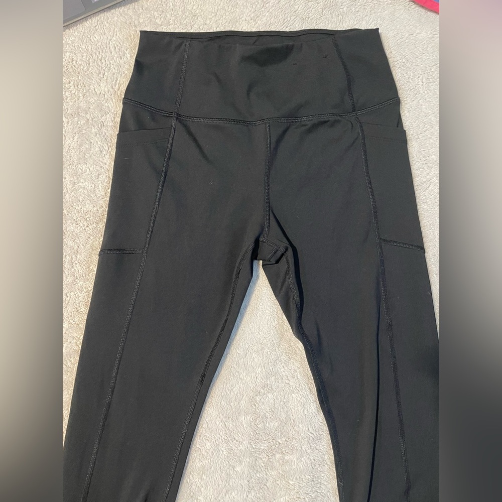 Athletic leggings